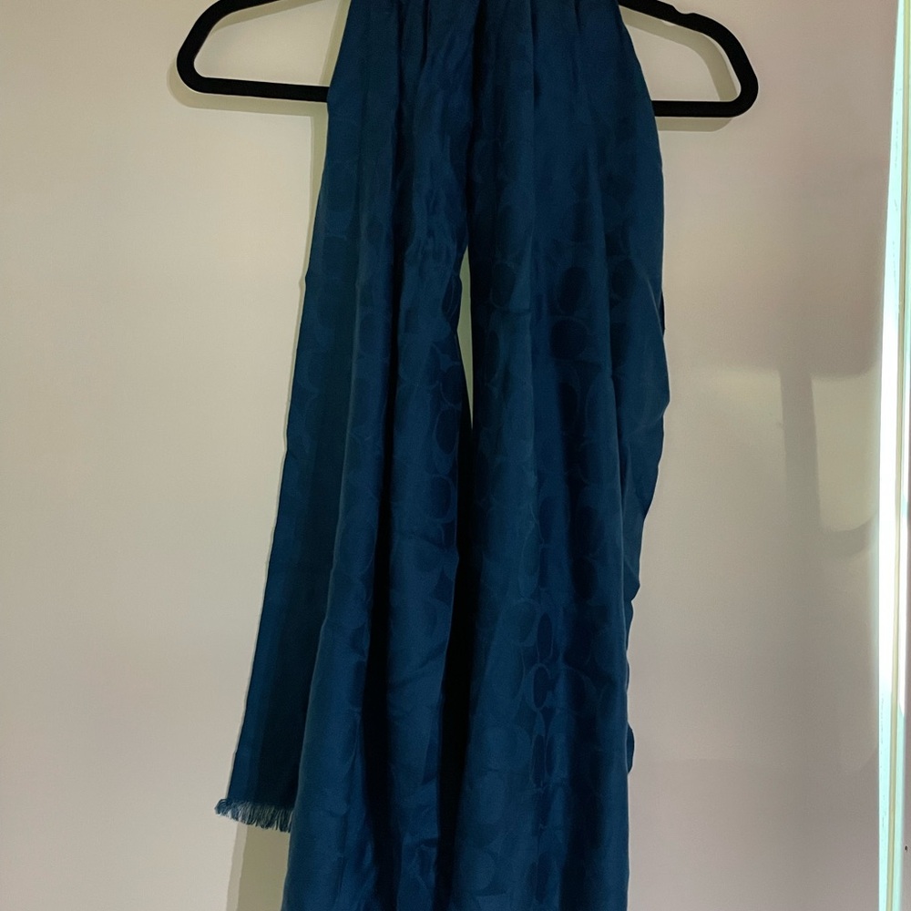 Signature Coach Blue Silk Blend Scarf with Fringe Detailing 68”x48” no tag